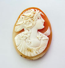 Load image into Gallery viewer, Recycled Shell Oval Cameo - 45x35mm I

