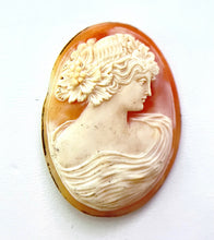 Load image into Gallery viewer, Recycled Shell Oval Cameo - 45x35mm II

