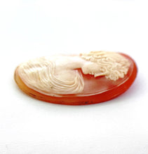 Load image into Gallery viewer, Recycled Shell Oval Cameo - 45x35mm II
