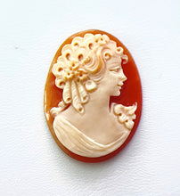 Load image into Gallery viewer, Recycled Shell Oval Cameo - 30x23mm I
