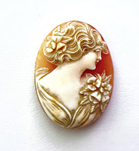 Load image into Gallery viewer, Recycled Shell Oval Cameo - 30x23mm II
