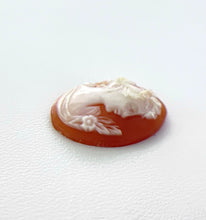 Load image into Gallery viewer, Recycled Shell Oval Cameo - 20x15mm
